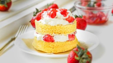 KETO Strawberry Shortcake From Scratch IN 5 MINUTES | Easy Low Carb Keto Dessert Recipes